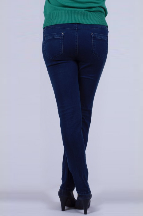 Jeans-met-elastische-band-en-rits-en-knoop3.jpg