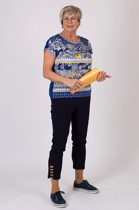 Afbeelding van Blouson van het merk Betty Barclay dessin met geel en blauw