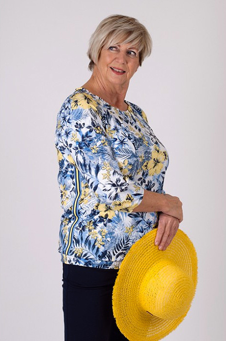 Afbeelding van Blouson van het merk Rabe, dessin met geel en blauw