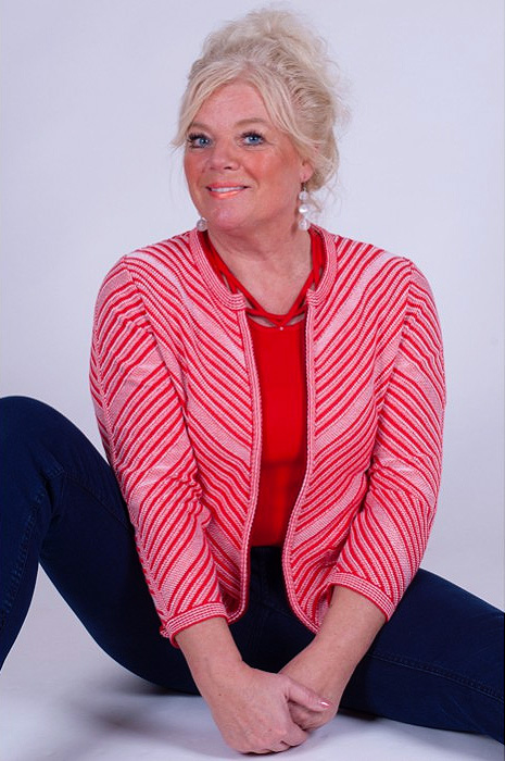 Afbeelding van Dessin vest van ons eigen merk Esmay Exclusiv rood