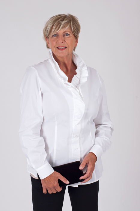 Afbeelding van Feestelijke witte blouse van het merk Erfo.